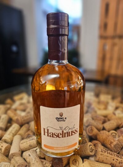 Omas Beste Haselnusslikör